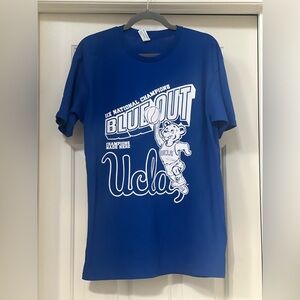 UCLA blue out large T shirt new